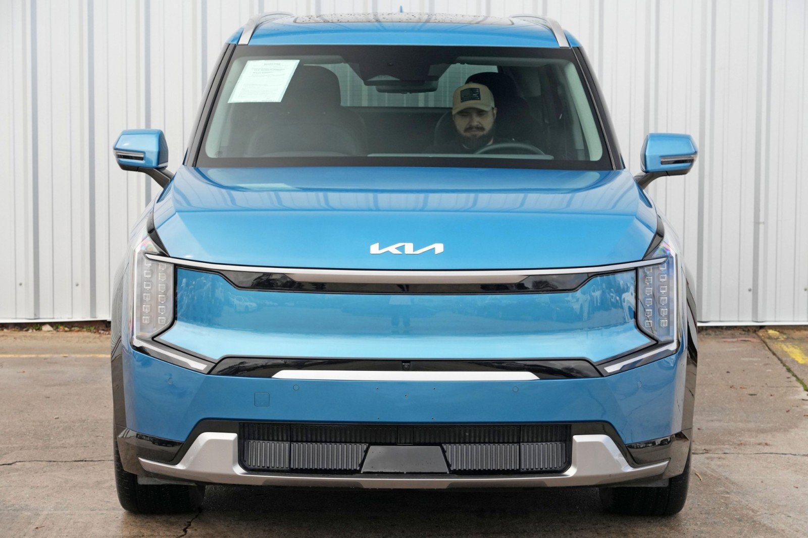 Used 2024 Kia EV9 Land image 53