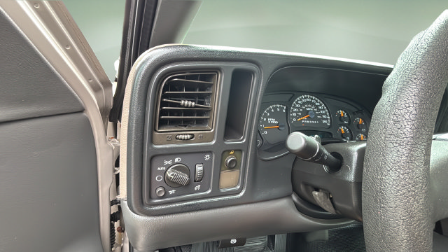 Used 2006 Chevrolet Silverado 1500 W/T RWD image 21