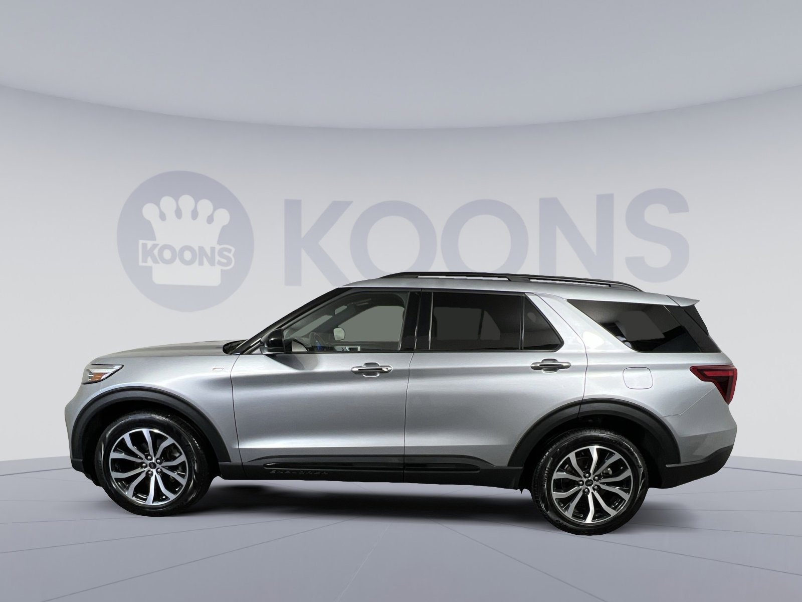 Used 2023 Ford Explorer ST-Line w/ Class IV Trailer Tow Package AWD/4WD image 7