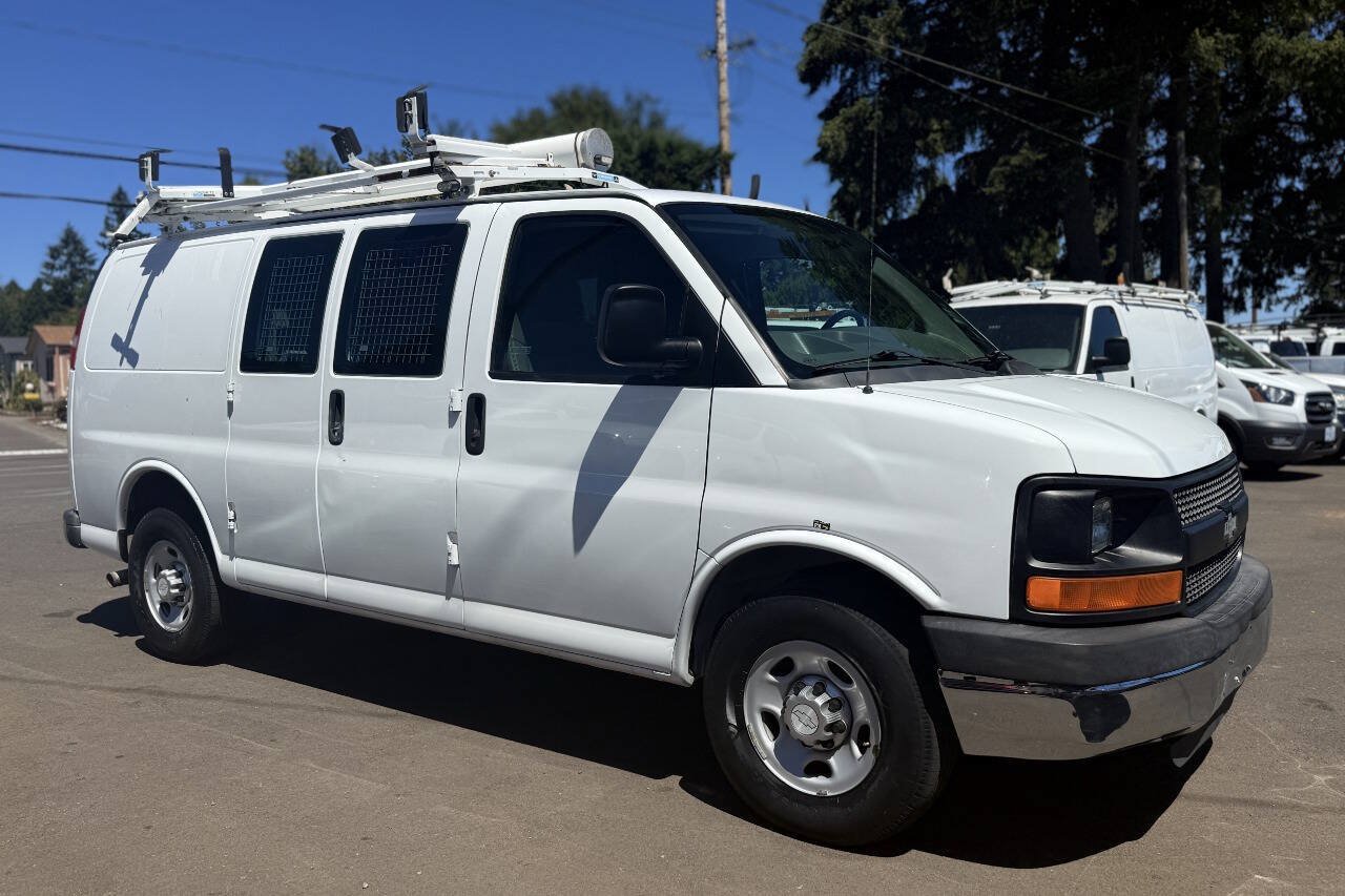 Used 2014 Chevrolet Express 2500 RWD image 3