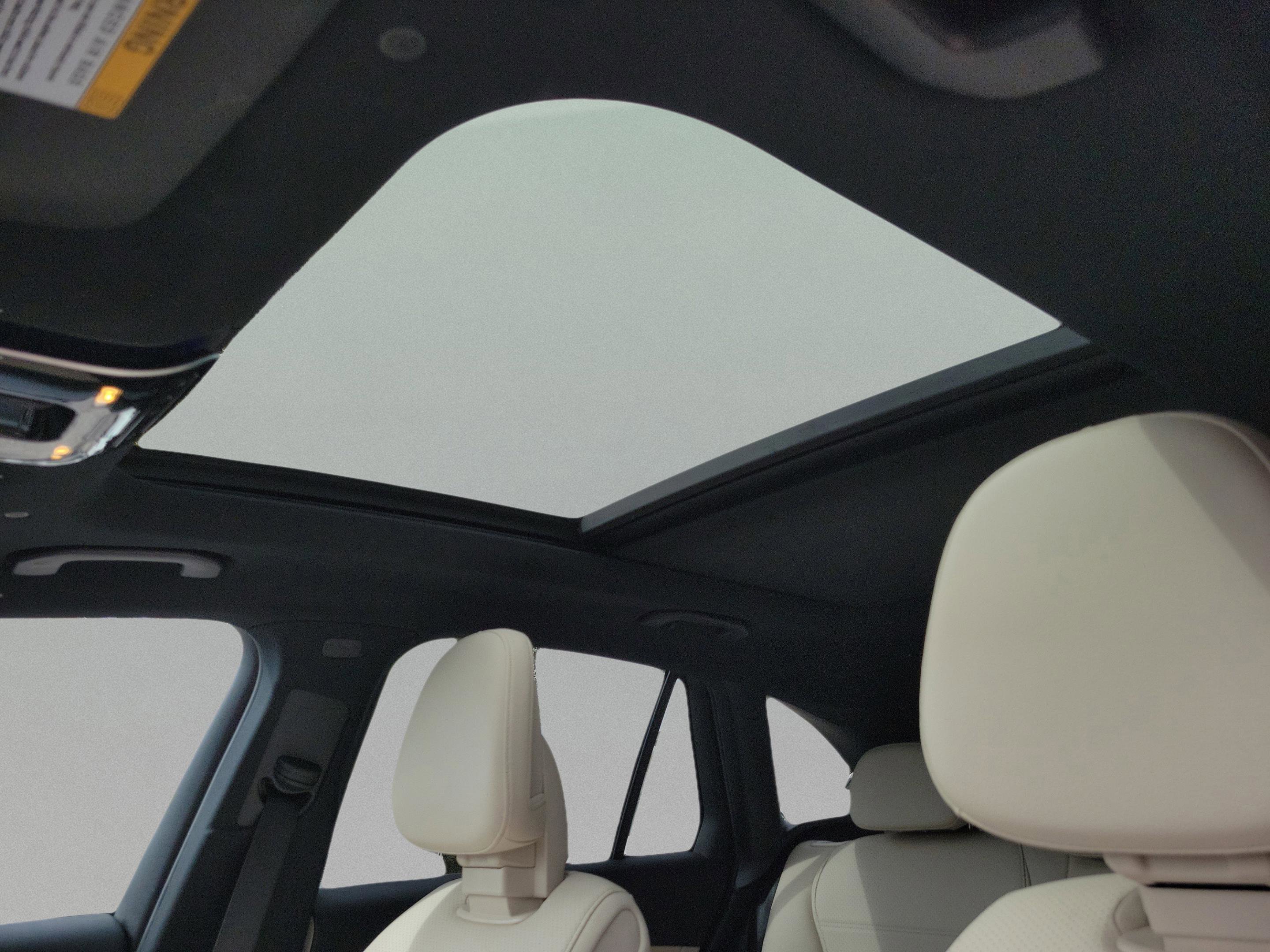 Certified 2026 Mercedes-Benz GLC 300 image 27