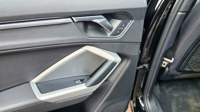 Used 2020 Audi Q3 2.0T Premium w/ Convenience Package image 28