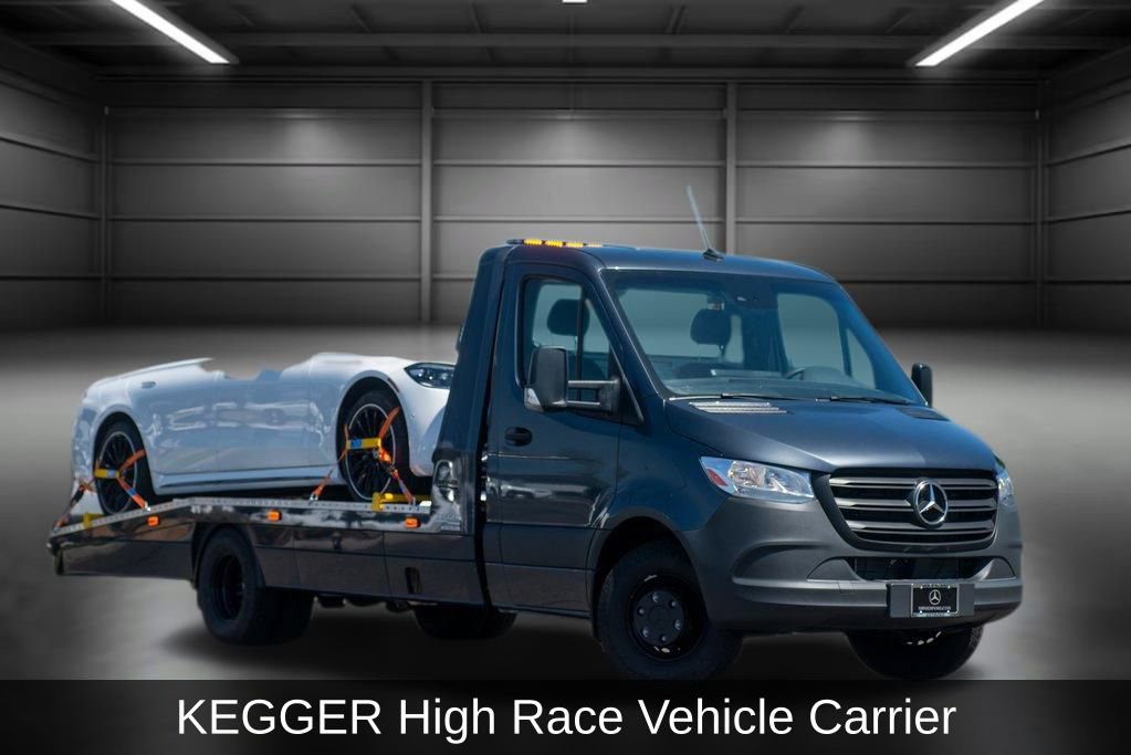 Used 2023 Mercedes-Benz Sprinter 4500 image 3