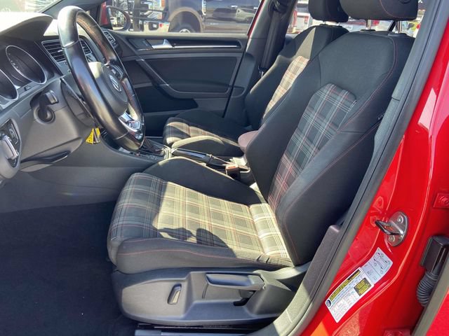 Used 2017 Volkswagen Golf 4-Door FWD image 15