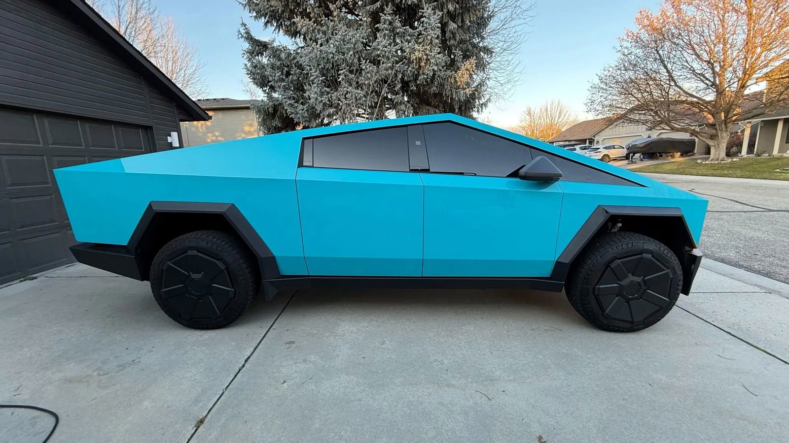 Used 2025 Tesla Cybertruck Cyberbeast image 4