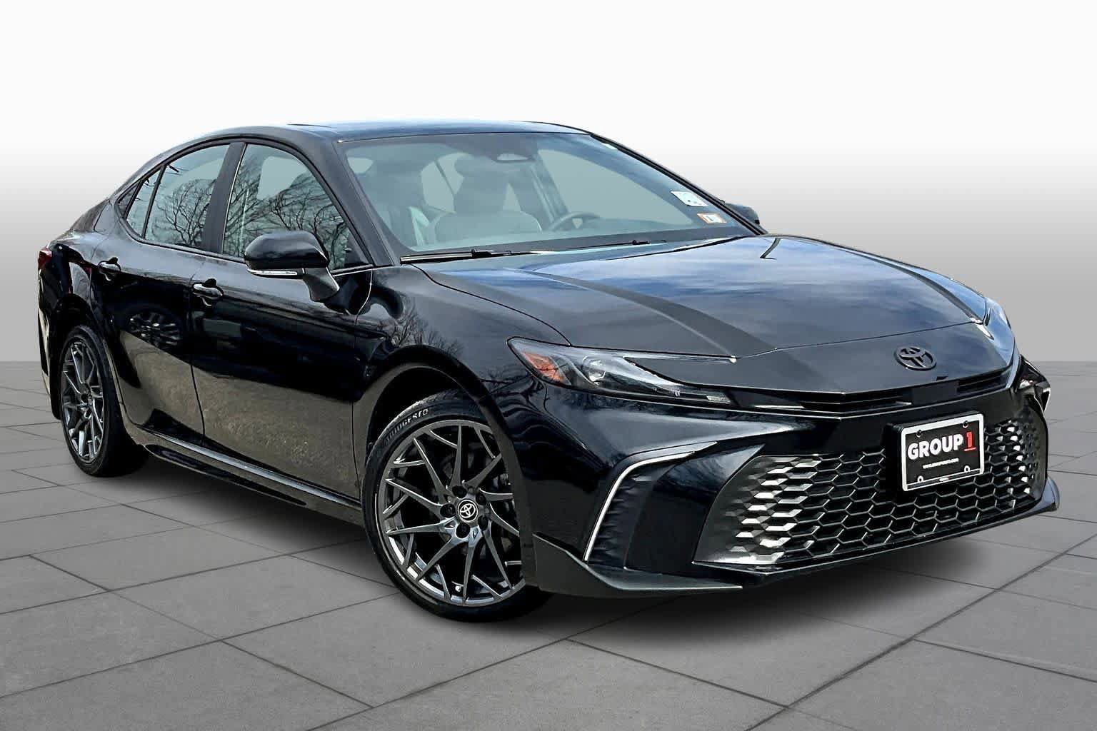 Used 2026 Toyota Camry SE w/ Convenience Package AWD/4WD image 3
