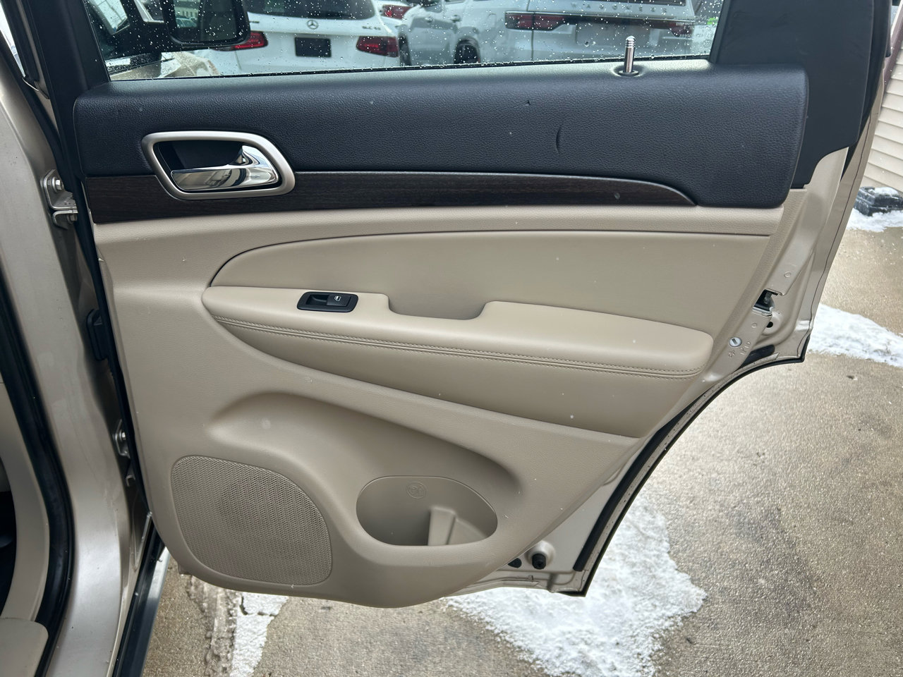 Used 2014 Jeep Grand Cherokee Laredo w/ Quick Order Package 23E image 15