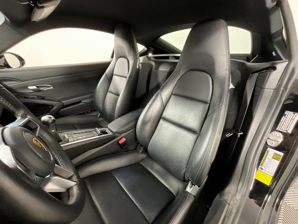 Used 2024 Porsche 718 Cayman image 17