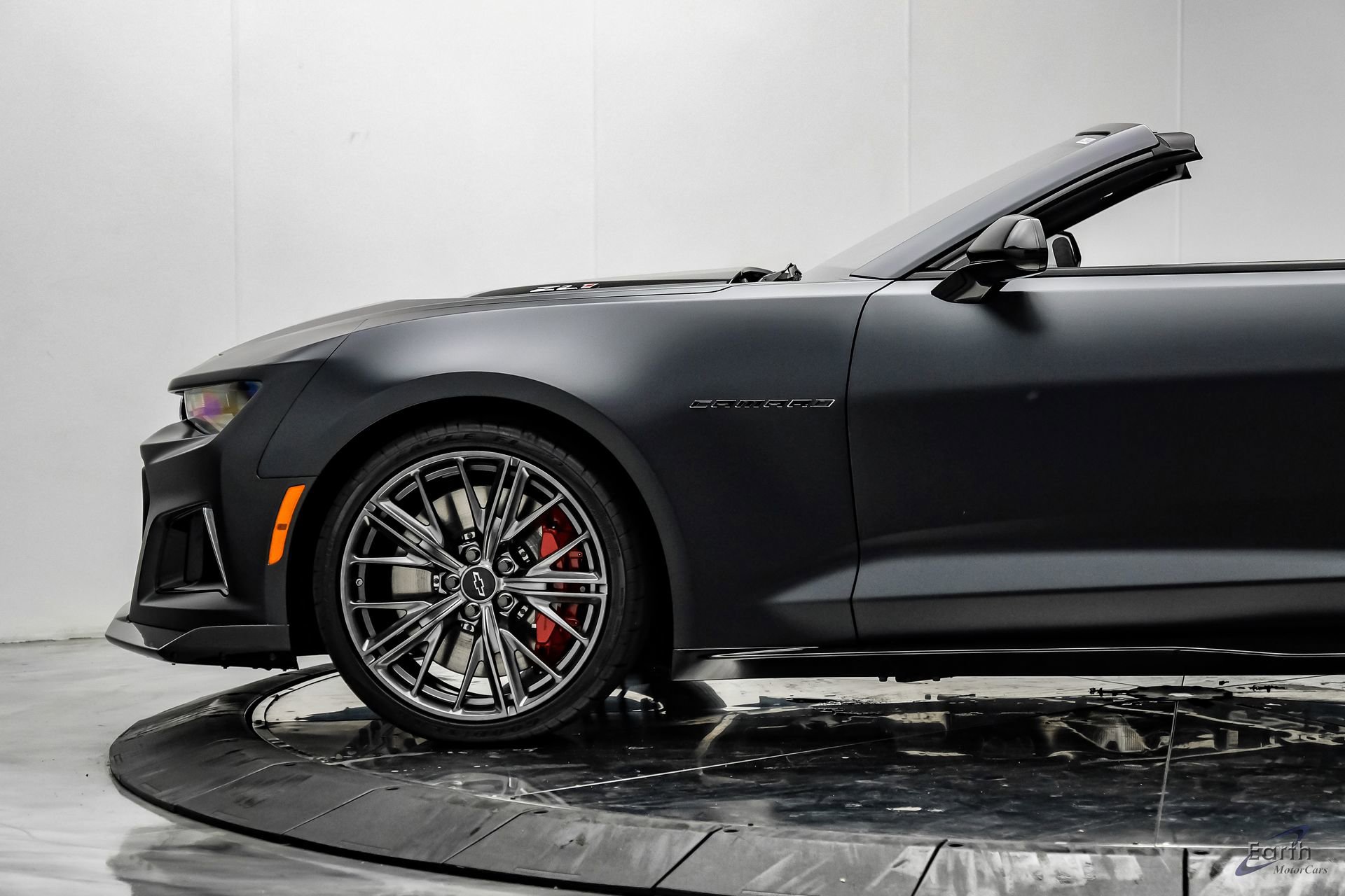 Used 2024 Chevrolet Camaro ZL1 RWD image 11