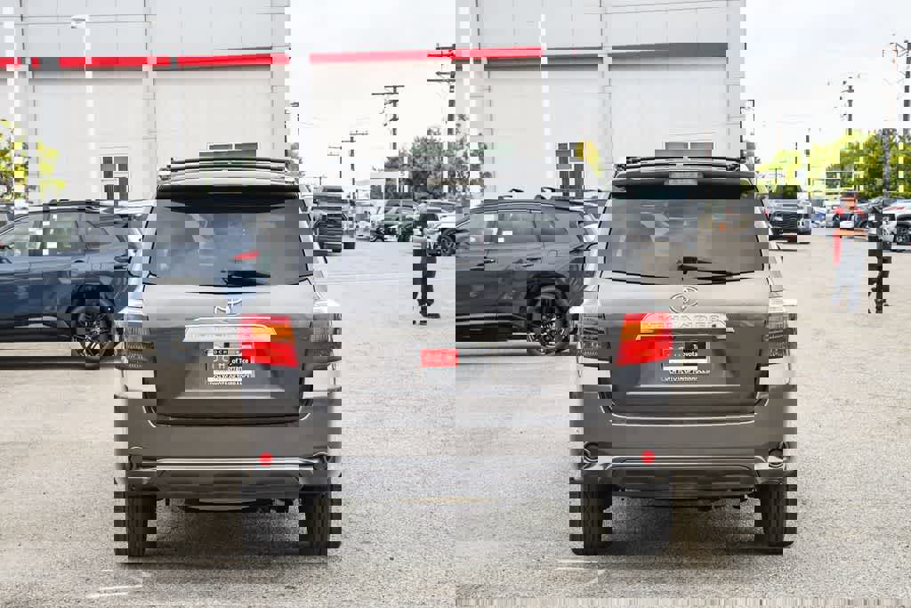 Used 2010 Toyota Highlander Limited image 8