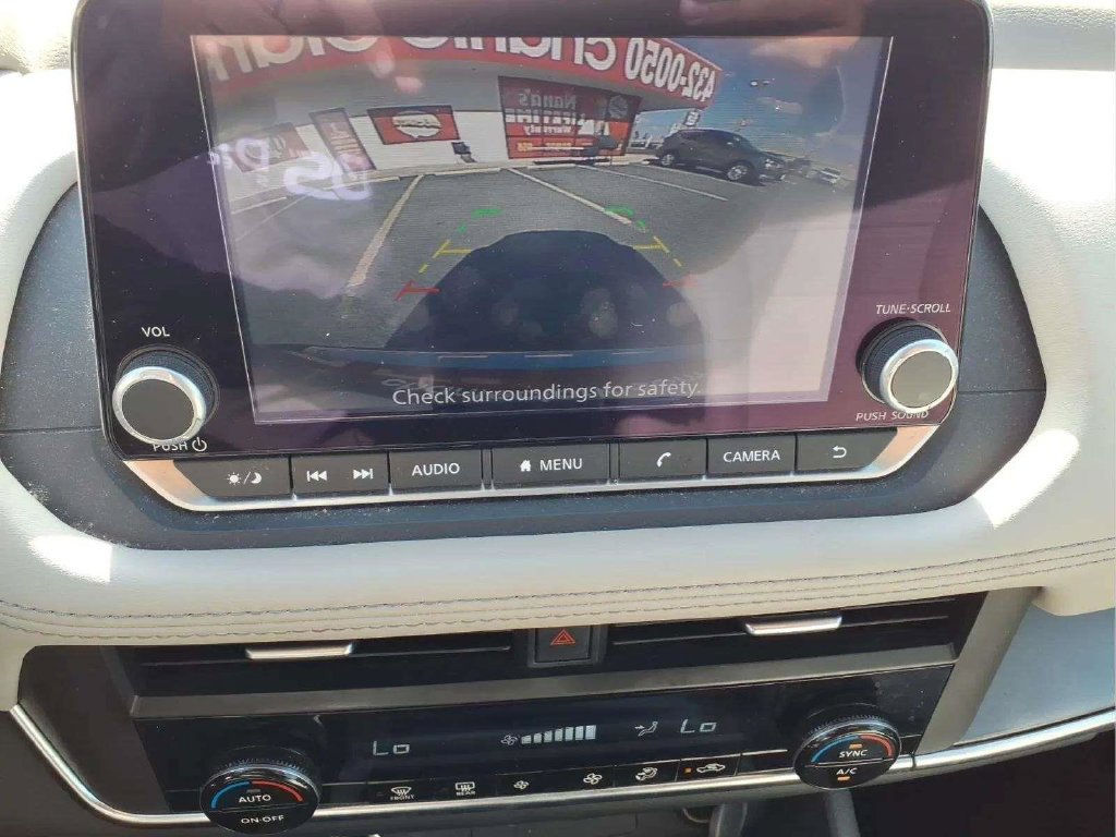 Used 2023 Nissan Rogue SV FWD image 14