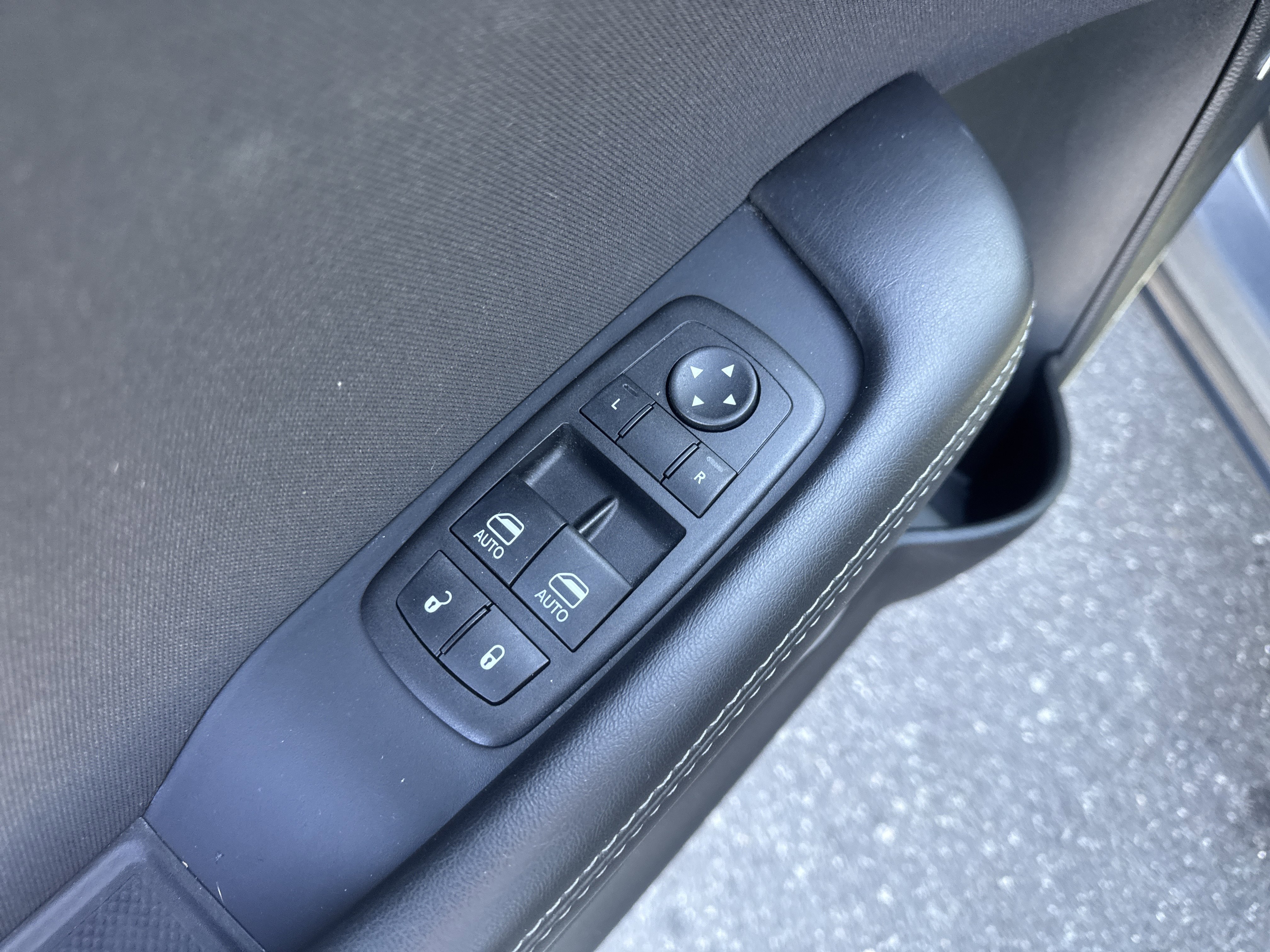 Certified 2023 Dodge Challenger SXT w/ Blacktop Package image 15