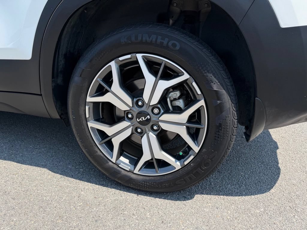 Certified 2023 Kia Seltos EX AWD/4WD image 35