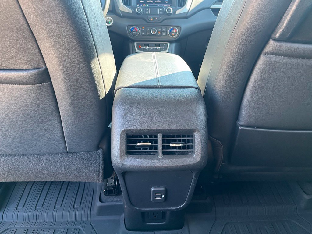 Used 2022 GMC Terrain SLT w/ LPO, Floor Liner Package AWD/4WD image 28