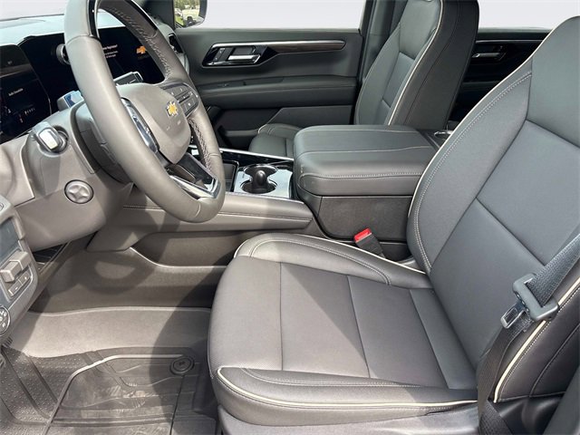 New 2026 Chevrolet Suburban Premier image 24