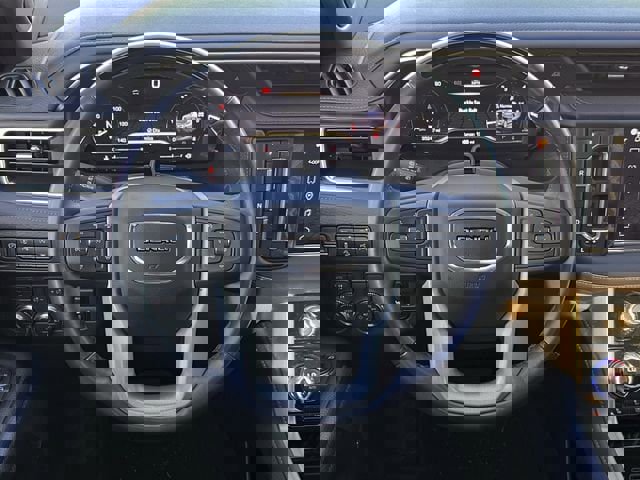 Used 2023 GMC Yukon Denali w/ Denali Reserve Package image 12