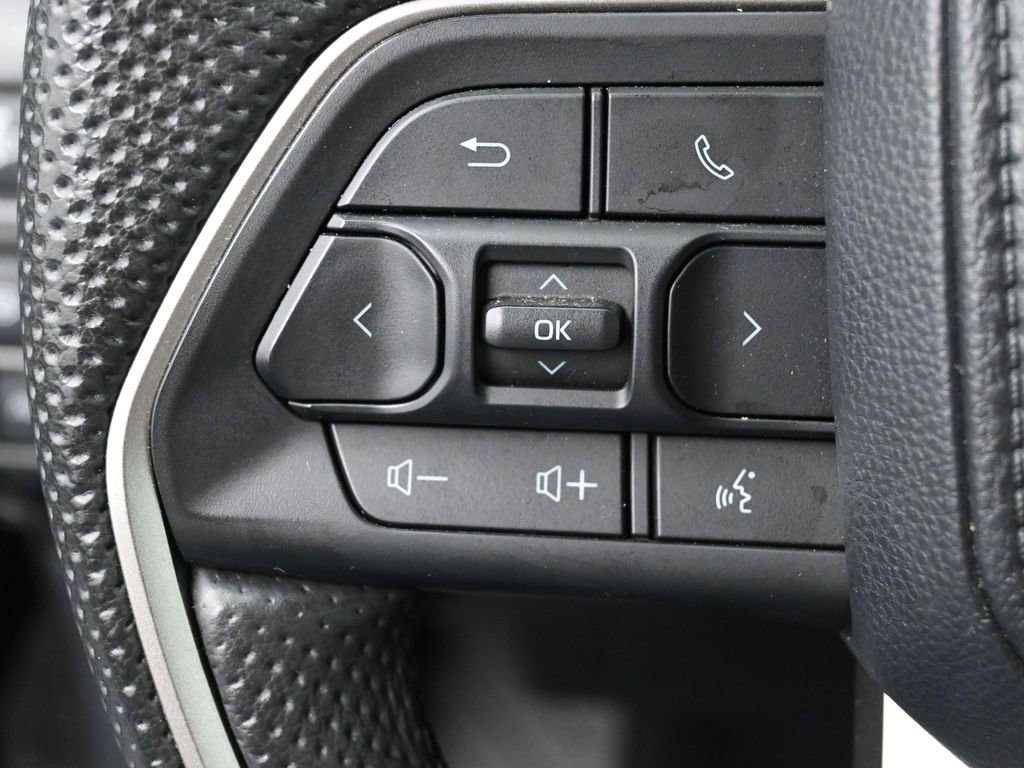 Certified 2024 Toyota Tacoma TRD Off-Road w/ TRD Off Road Premium Package AWD/4WD image 18