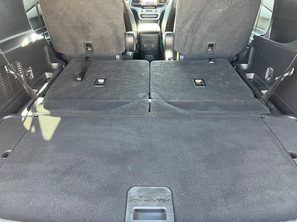 Used 2022 Ford Explorer XLT w/ Equipment Group 202A image 10