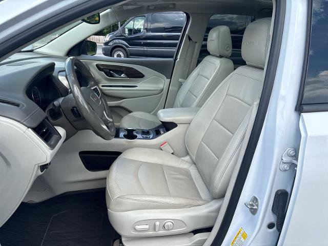 Used 2020 GMC Terrain Denali w/ Denali Premium Package AWD/4WD image 16