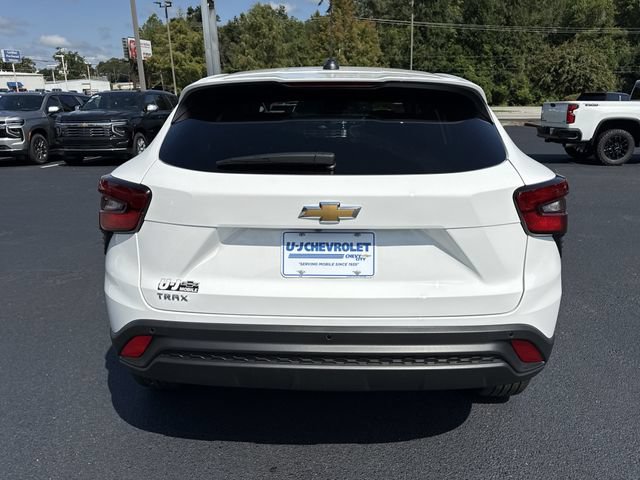 New 2026 Chevrolet Trax LS w/ LS Convenience Package FWD image 4