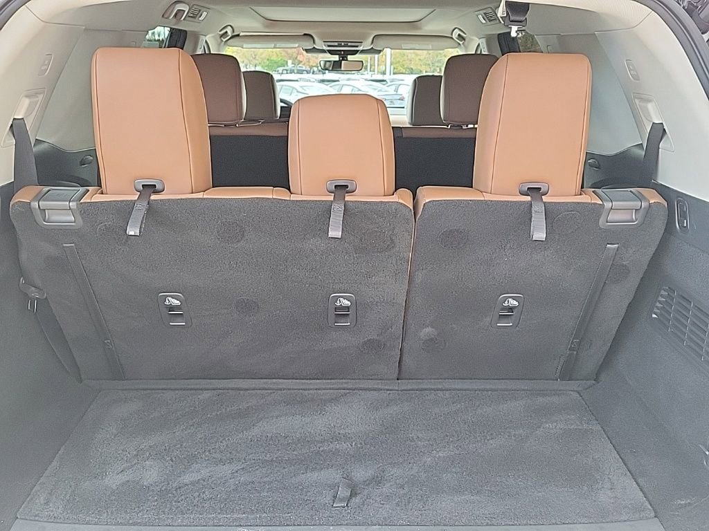 Used 2023 Nissan Pathfinder Platinum w/ Cargo Package image 28