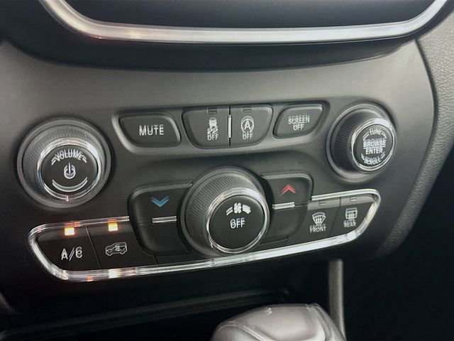 Used 2021 Jeep Cherokee Latitude Lux image 16