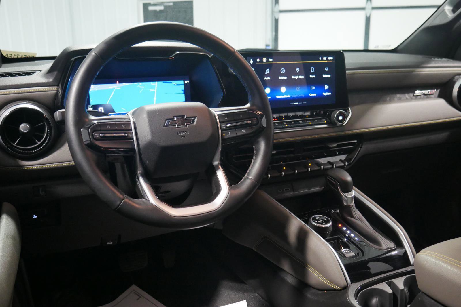 Used 2023 Chevrolet Colorado ZR2 w/ ZR2 Convenience Package III image 13