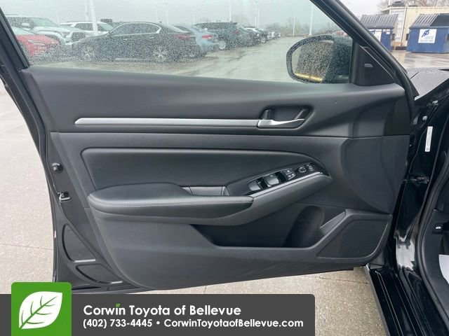 Used 2023 Nissan Altima 2.5 SV image 10