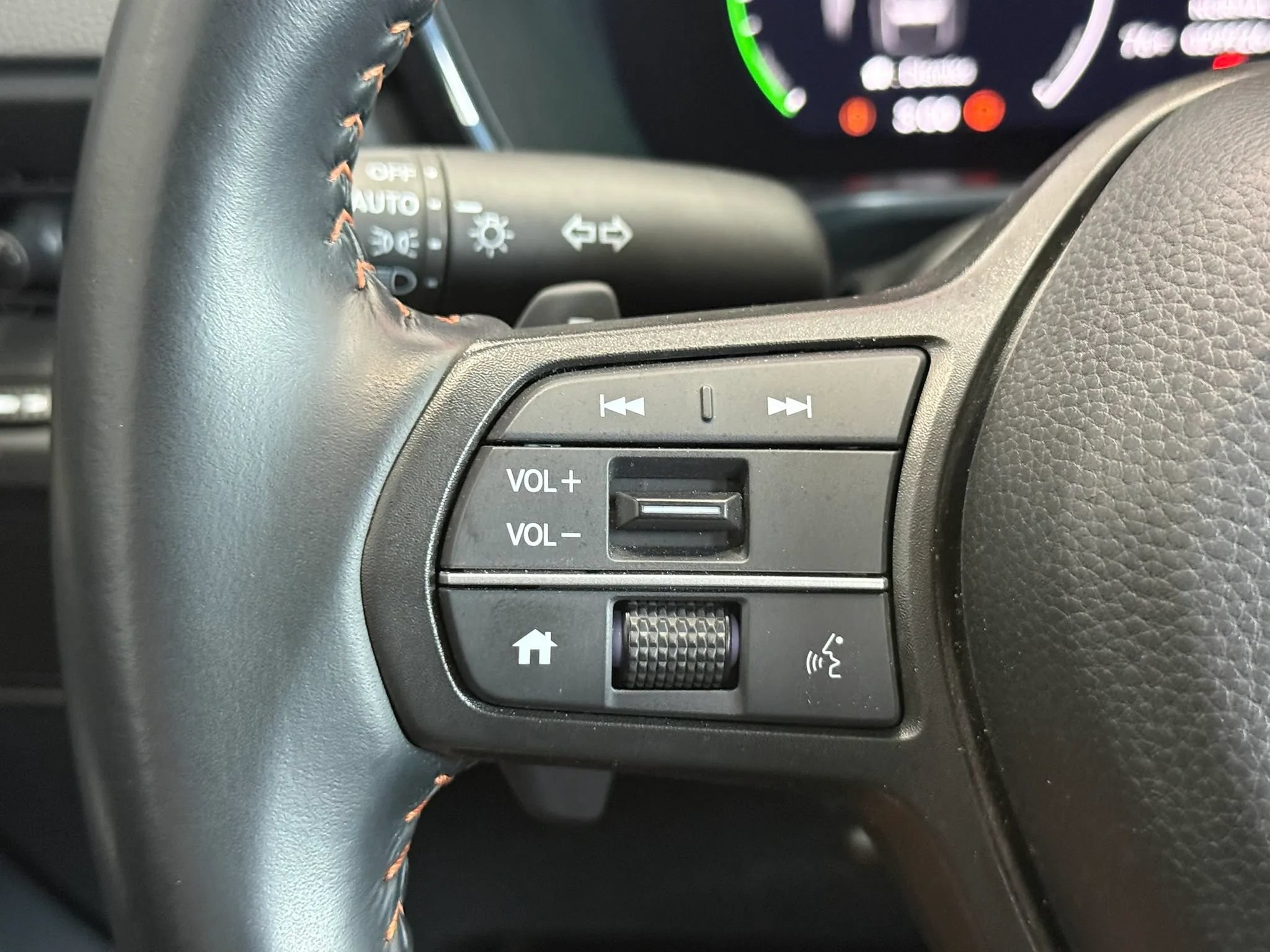 Used 2025 Honda CR-V Sport-L image 12
