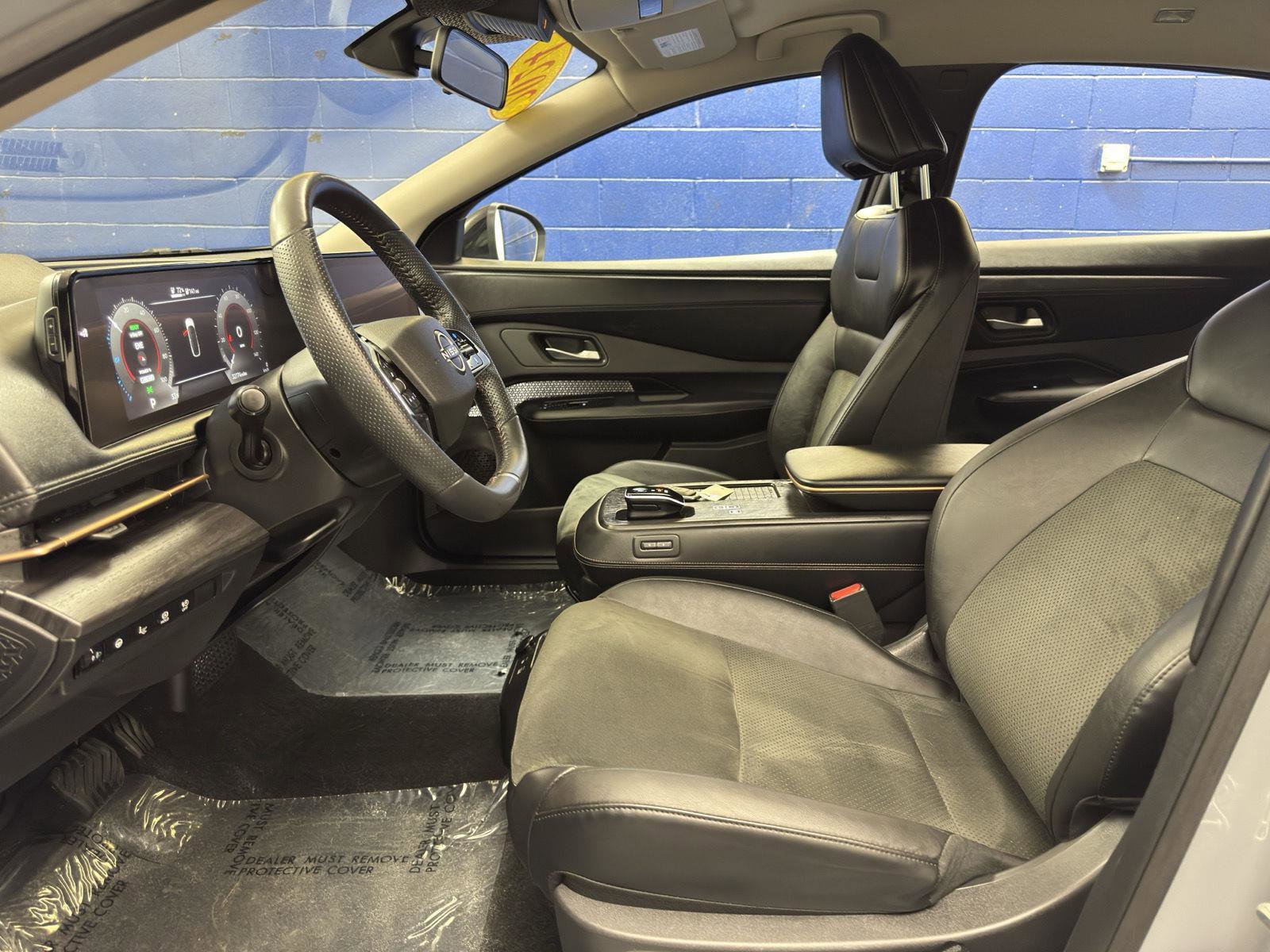 Used 2024 Nissan Ariya AWD image 16