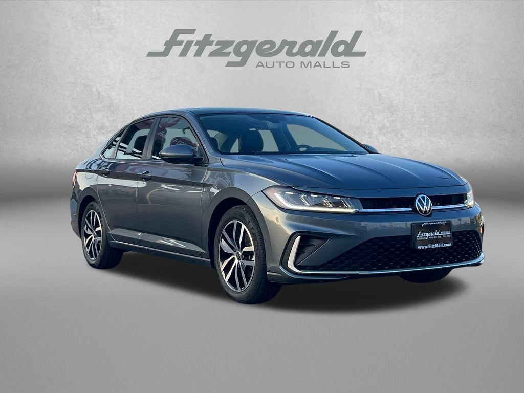 Used 2025 Volkswagen Jetta SE FWD image 1