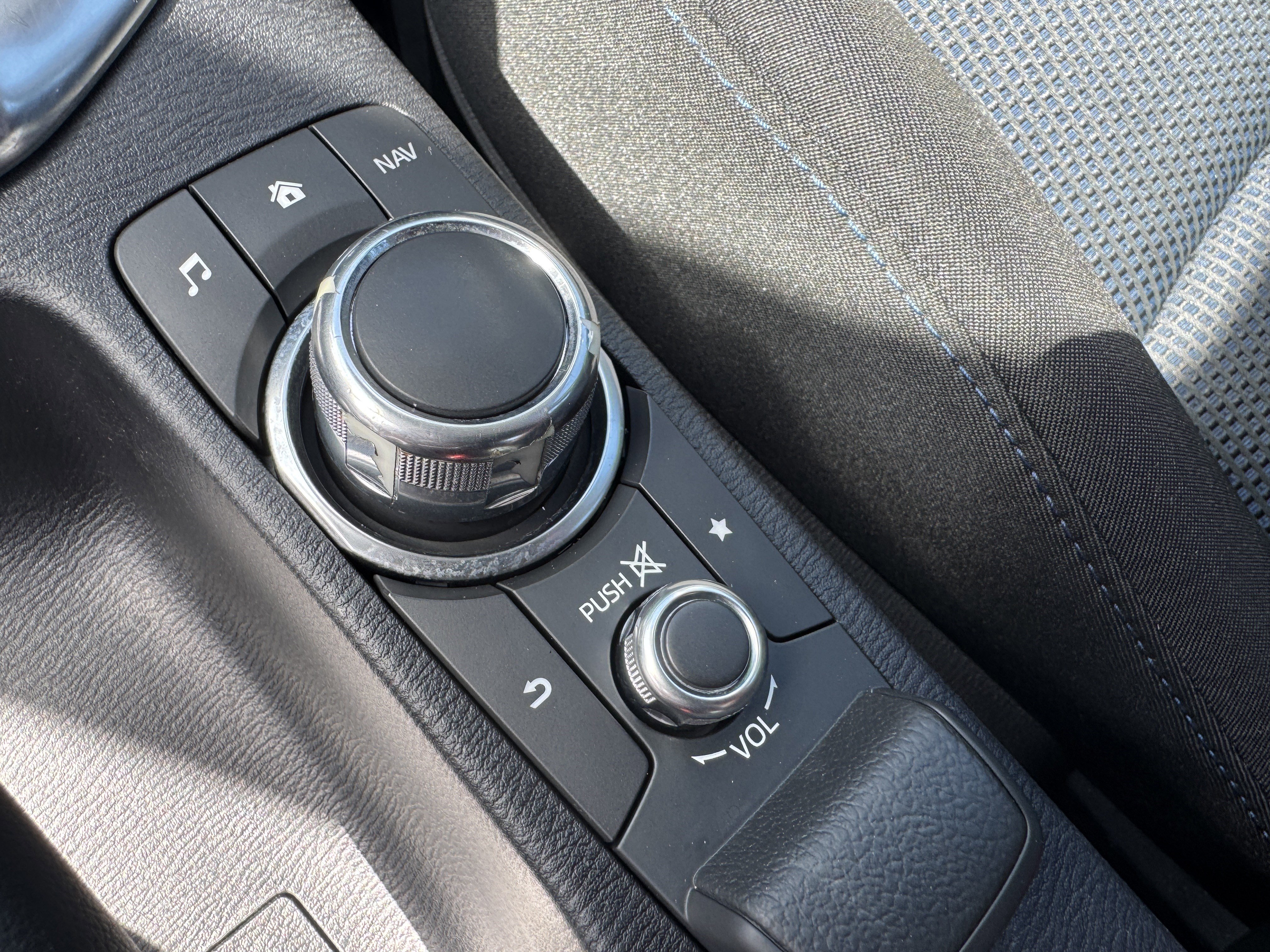 Used 2018 Toyota Yaris iA FWD image 38