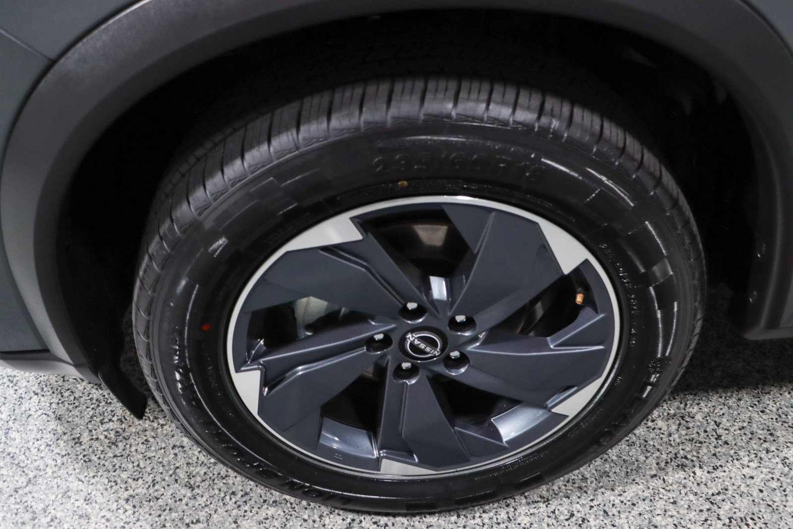 Used 2024 Nissan Rogue SV FWD image 11