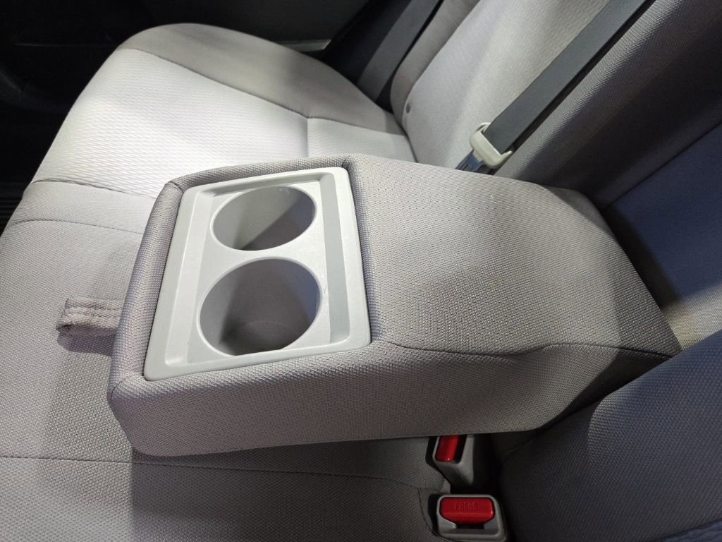 Used 2015 Toyota Corolla LE image 31