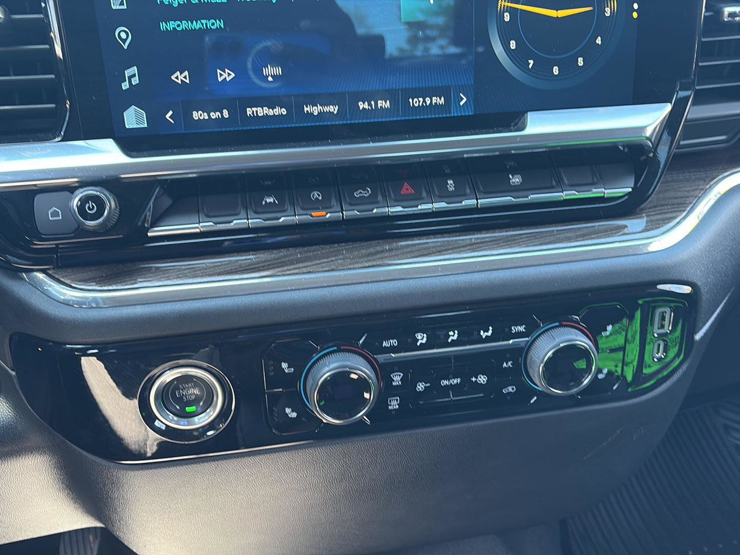 Certified 2023 Chevrolet Silverado 1500 LT AWD/4WD image 16