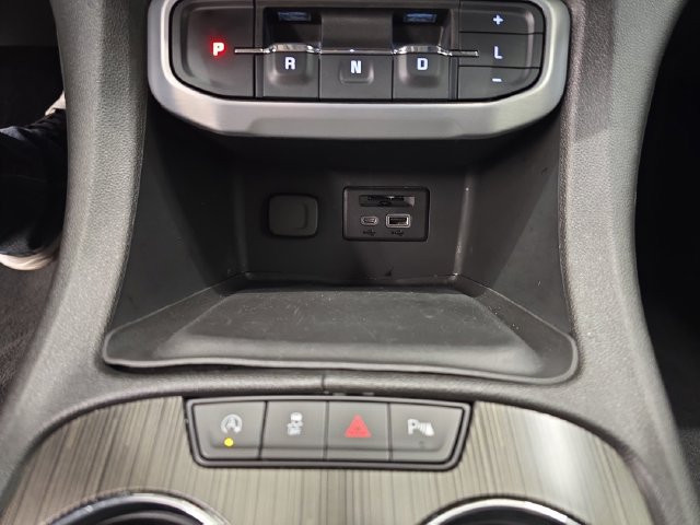 Used 2022 GMC Acadia SLT w/ Technology Package AWD/4WD image 28