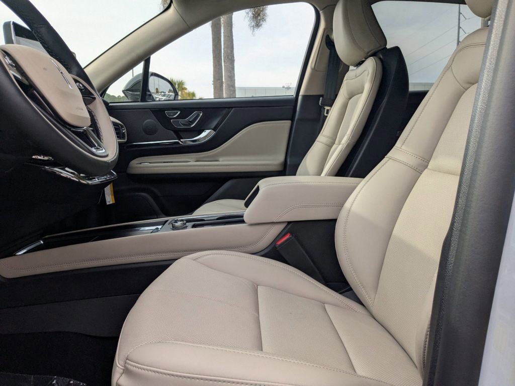 New 2026 Lincoln Corsair Grand Touring image 21