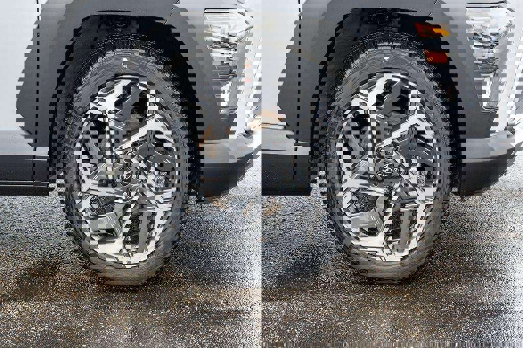 New 2026 Hyundai Kona SEL Premium image 9