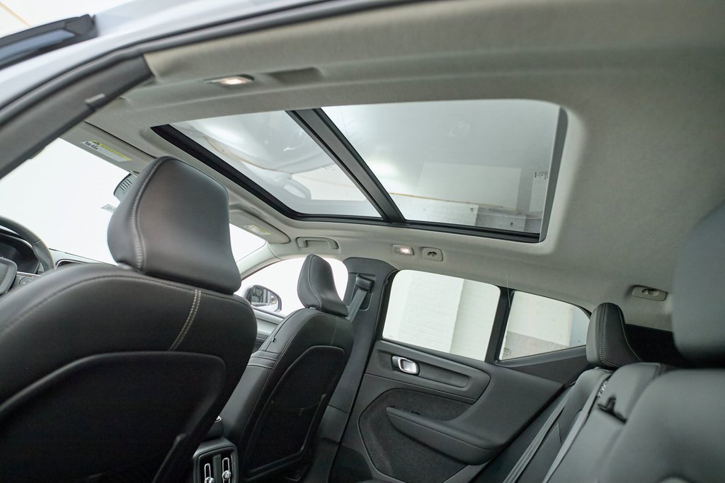 New 2026 Volvo XC40 B5 Plus w/ Protection Package Premier image 18