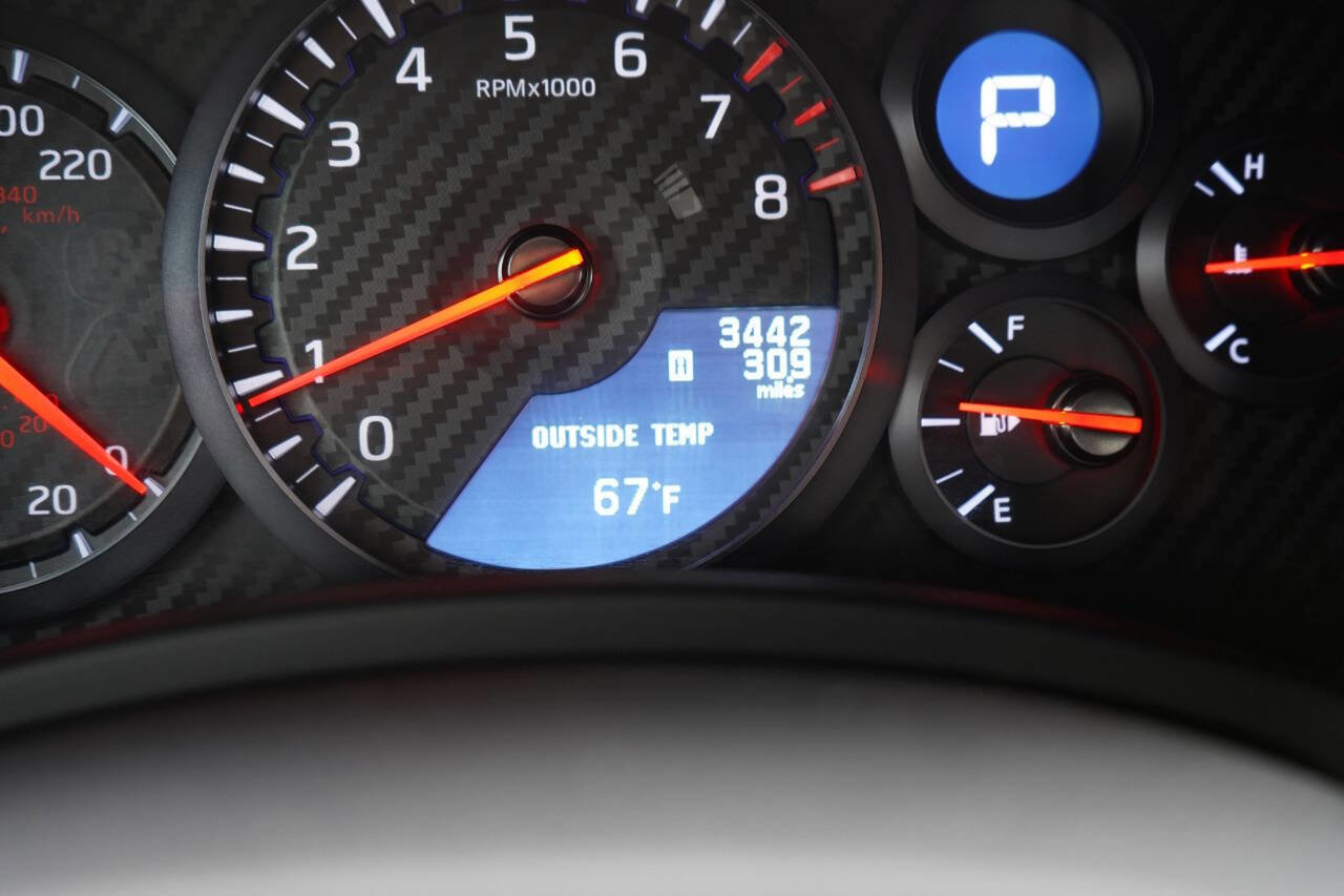 Used 2021 Nissan GT-R Premium image 84