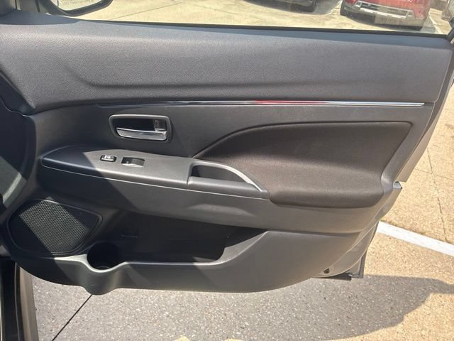 Used 2025 Mitsubishi Outlander Sport ES AWD/4WD image 13