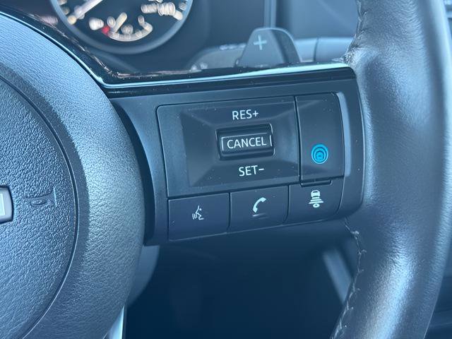 Used 2022 Nissan Rogue SV w/ SV Premium Package image 30