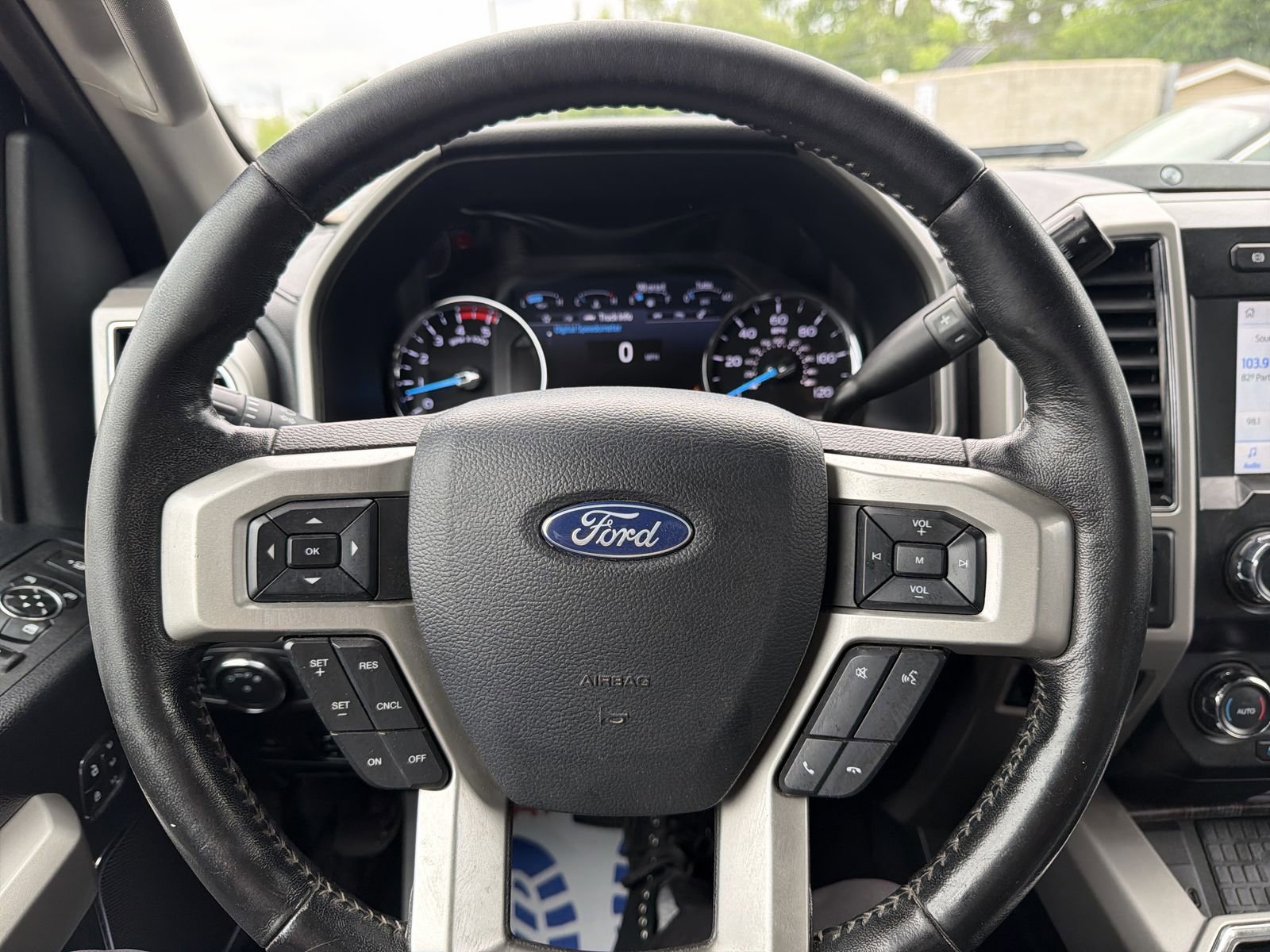Used 2021 Ford F450 Lariat w/ Lariat Ultimate Package AWD/4WD image 30