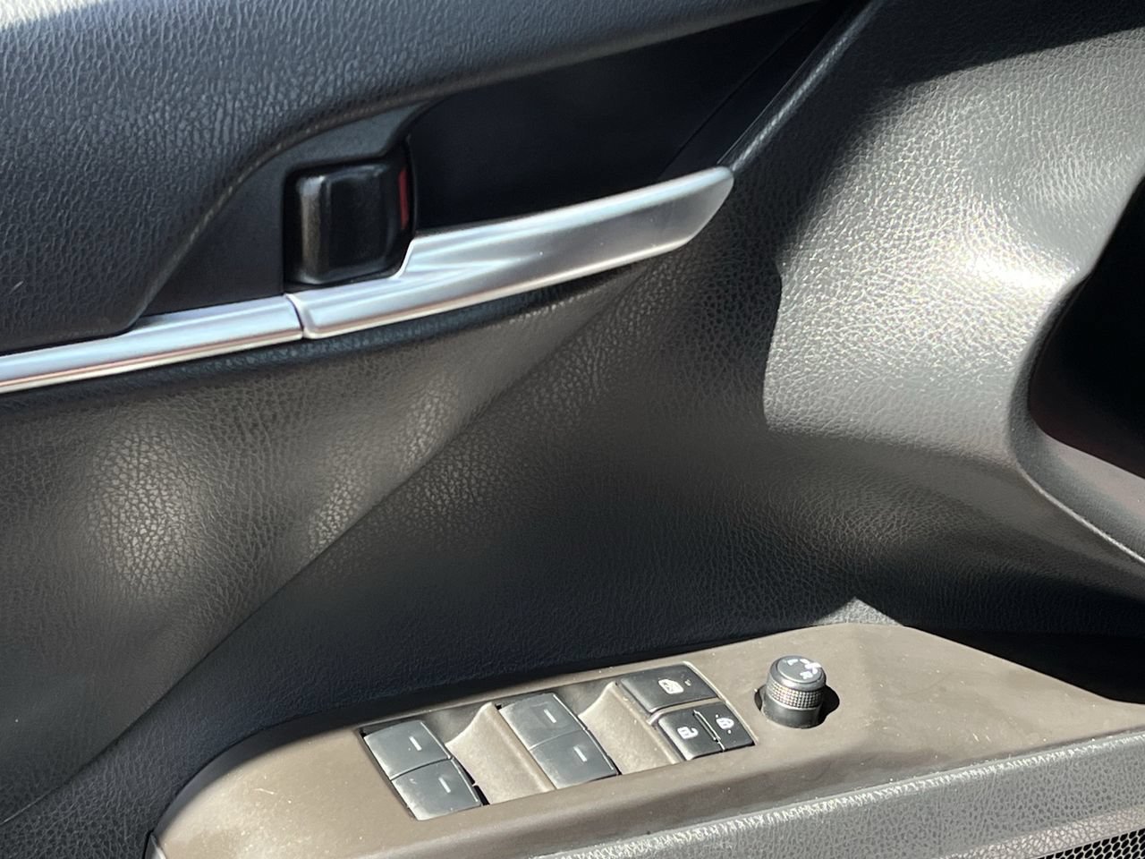 Used 2024 Toyota Camry SE FWD image 21