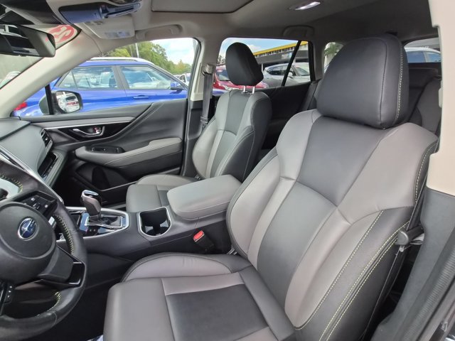 Used 2025 Subaru Outback Onyx Edition AWD/4WD image 21
