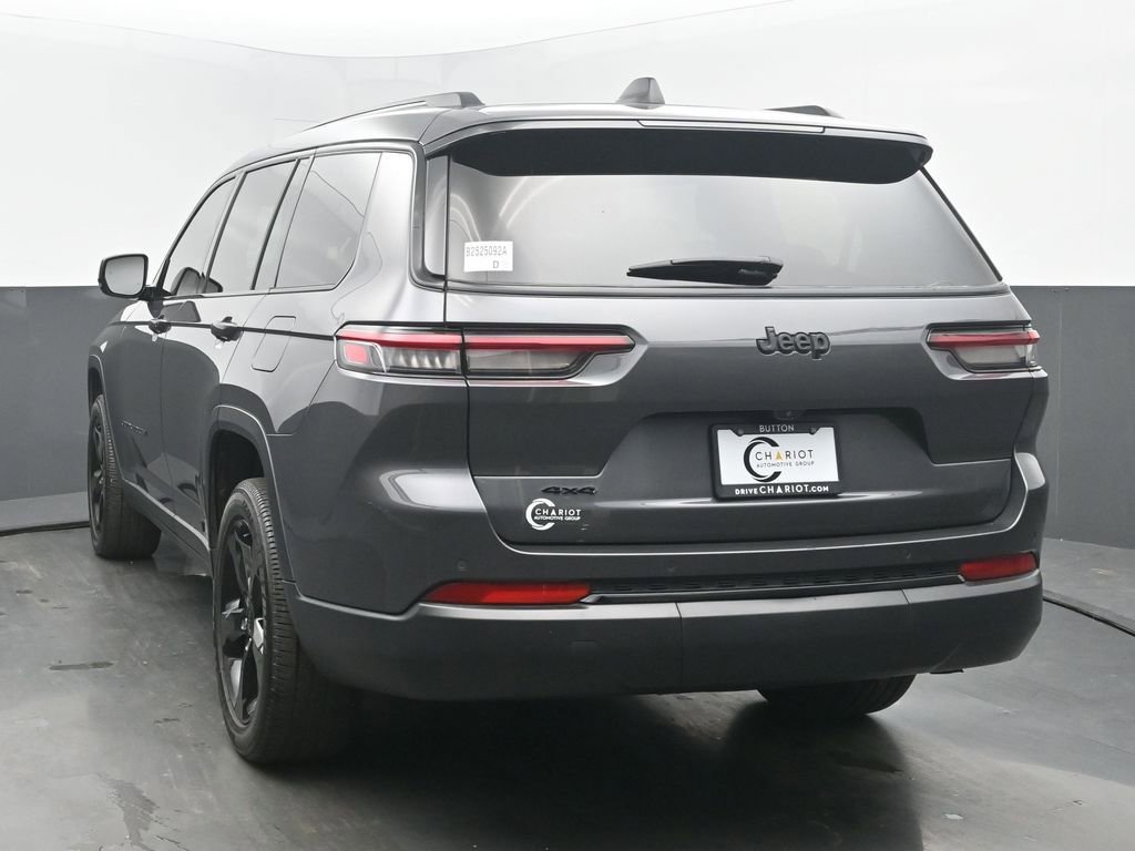 Used 2023 Jeep Grand Cherokee L Laredo AWD/4WD image 4