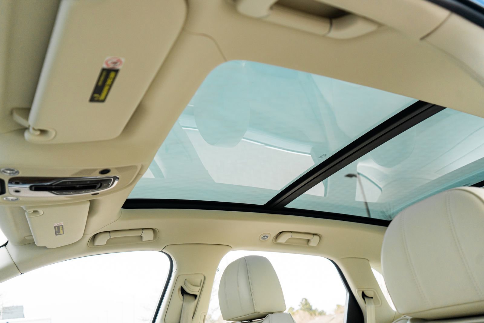 Used 2022 Bentley Bentayga image 28