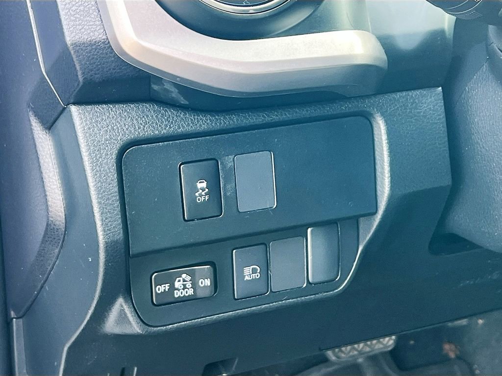 Used 2022 Toyota Tacoma SR5 image 10