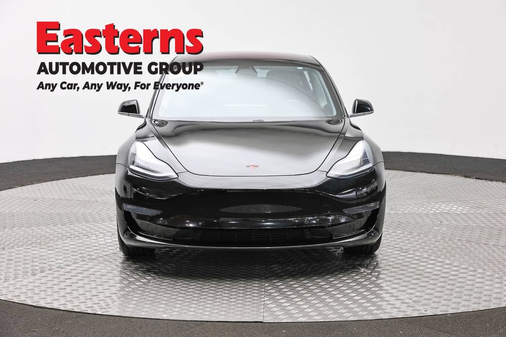 Used 2018 Tesla Model 3 Mid Range RWD image 2