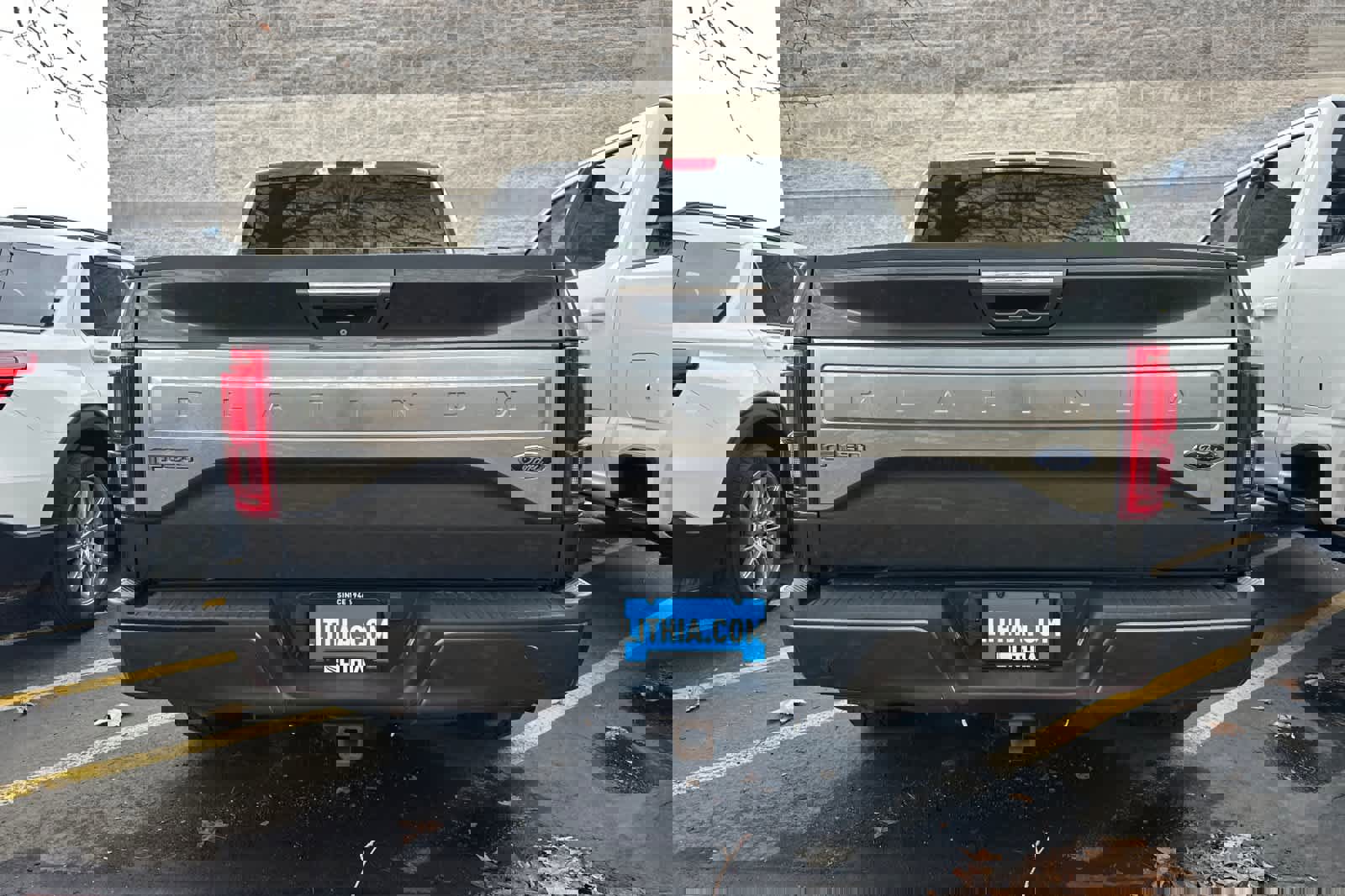 Used 2015 Ford F150 Platinum w/ Equipment Group 701A Luxury image 4